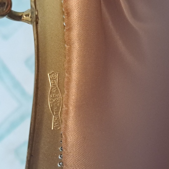 Glamorous Vintage Whitting and Davis Mesh Purse. - Picture 7 of 8